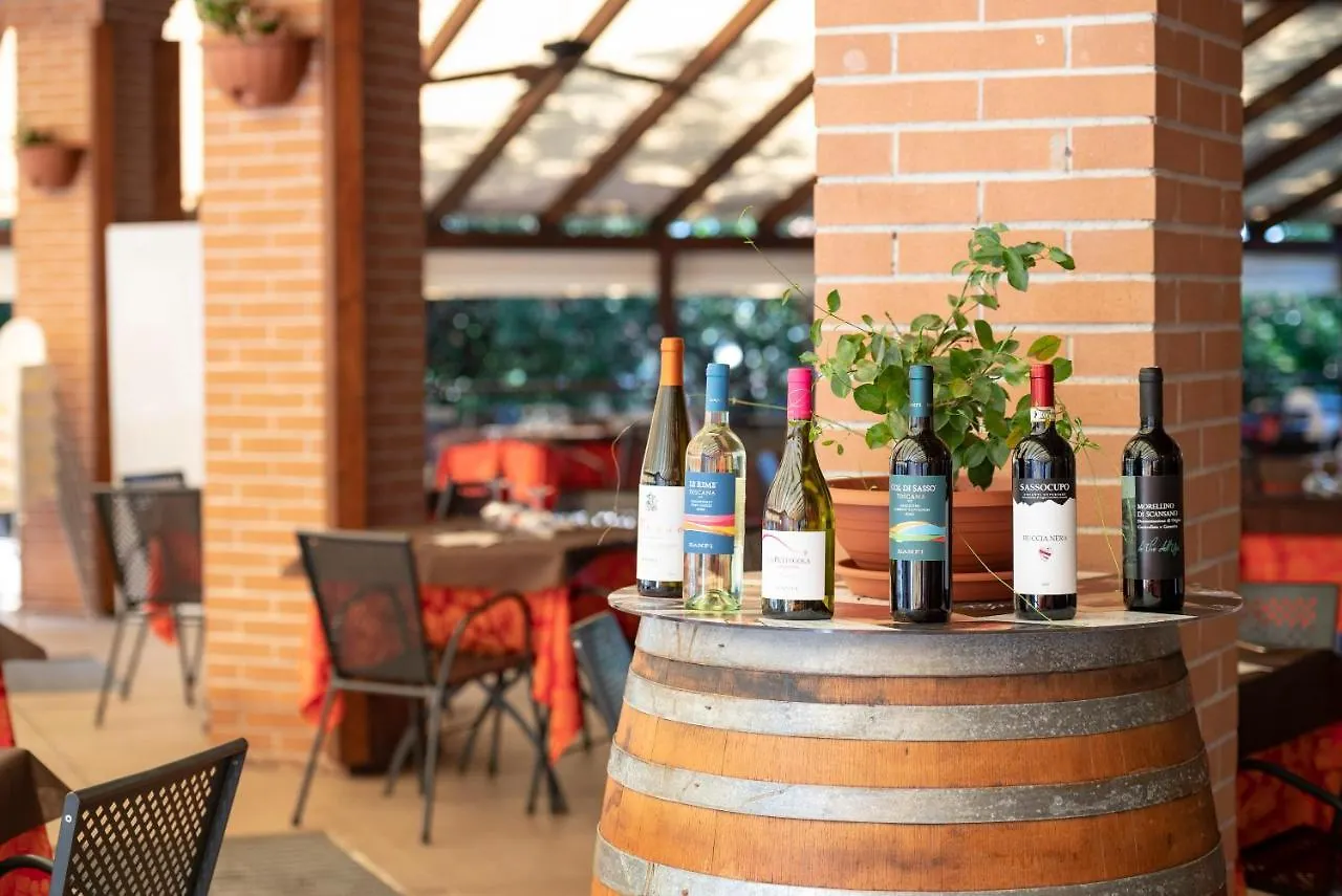 Villaggio Il Girasole 폴로니카 3*,  이탈리아